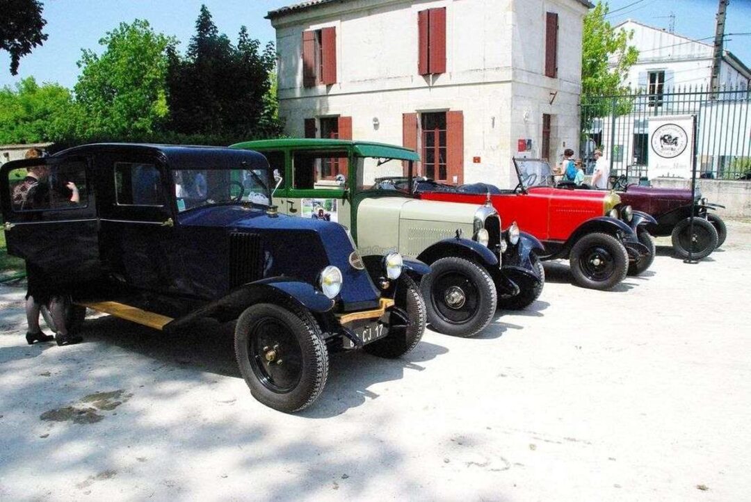 , En images Bans : découvrez ces voitures anciennes et de collection