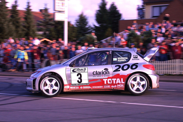 Image du véhicule de Kalle Rovanperä dans la saison 2001 : Peugeot 206 WRC